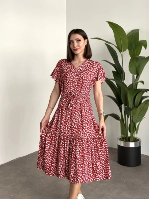 Düğmeli Belinden Kuşaklı Viskon Kumaş Elbise Kırmızı Beyaz Küçük Yapraklı