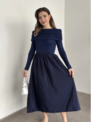 Geniş etekli önü büzgü detaylı muadil elbise lacivert