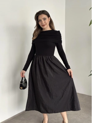 Geniş etekli önü büzgü detaylı muadil elbise siyah