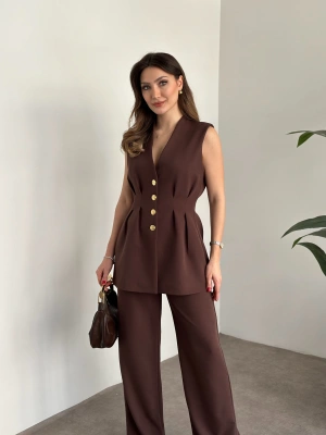 Gold düğmeli belden oturtmalı takım kahve