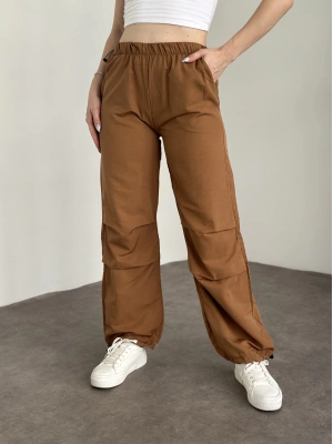 Katlamalı lastik ayarlamalı terikoton kumaş pantolon Taba