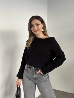 Kayık yaka fitilli yünlü kazak siyah