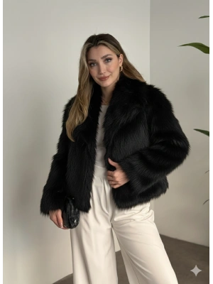 Kruvaze yaka astarlı kürklü mont siyah