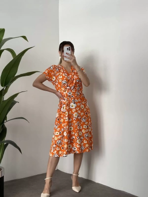 Papatyalı çiçekli kruvaze elbise turuncu