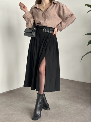 Piliseli yırtmaçlı uzun etek siyah