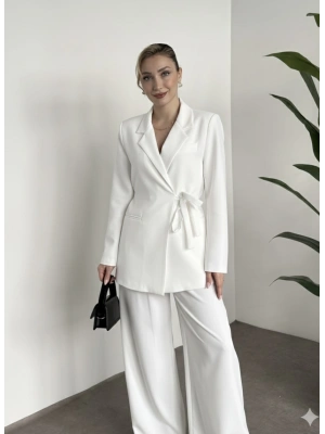 Premium yandan bağlama detaylı double kumaş takım beyaz