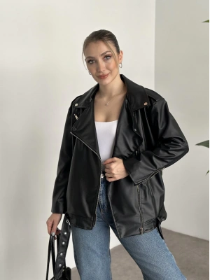 Rahat kesim astarlı çapraz fermuarlı deri mont siyah