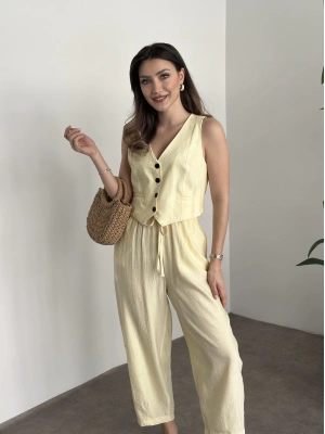 Şalvar kesim pantolon yelekli takım sarı