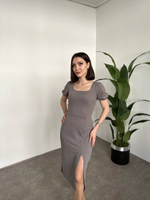 Sırtı Dekolteli Yırtmaç Detay Elbise Gri
