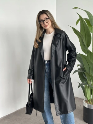 Uzun belinden kemerli deri trenç siyah