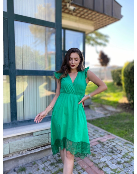 Dekolteli Dantel Detay Elbise-Yesil