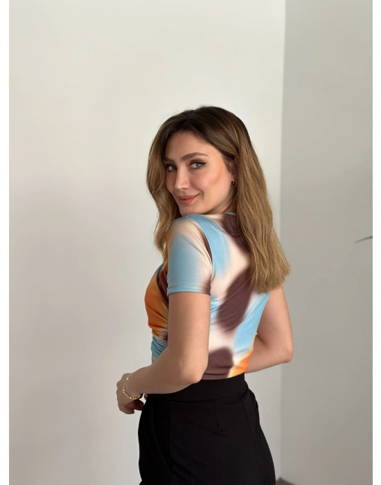 Batik Desen Omuzu Ve Beli Büzgülü Sandy Kumaş Bluz Turkuaz turuncu