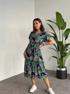 Düğmeli Belinden Kuşaklı Viskon Kumaş Elbise siyah yeşil kırmızı yapraklı