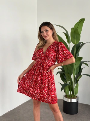 Önü Drapeli Kolları Volanli Pamuklu Viskon Kumaş Elbise Kırmızı Çiçekli