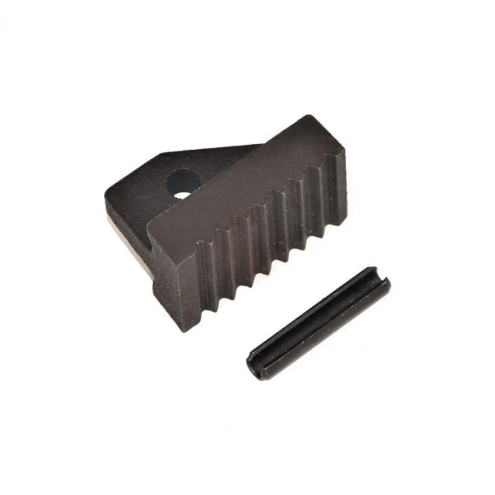 İzeltaş Ağır Tip Boru Anahtarı Yedek Parçası Alt Çene Ve Pim 14 İnç