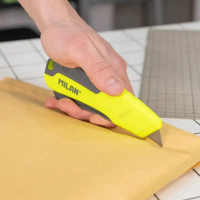 MILAN BWM10523Y COMPACT MAKET BIÇAĞI SARI BLISTER