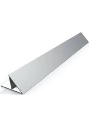 Yorum Plastik Kulaklı Pah Üçgen Profili Siyah 20X18X30 Mm