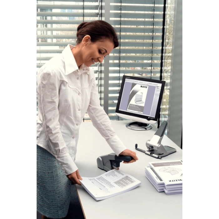 Leitz 5552 Kollu Zımba Makinesi (60 Sayfa 25/10)