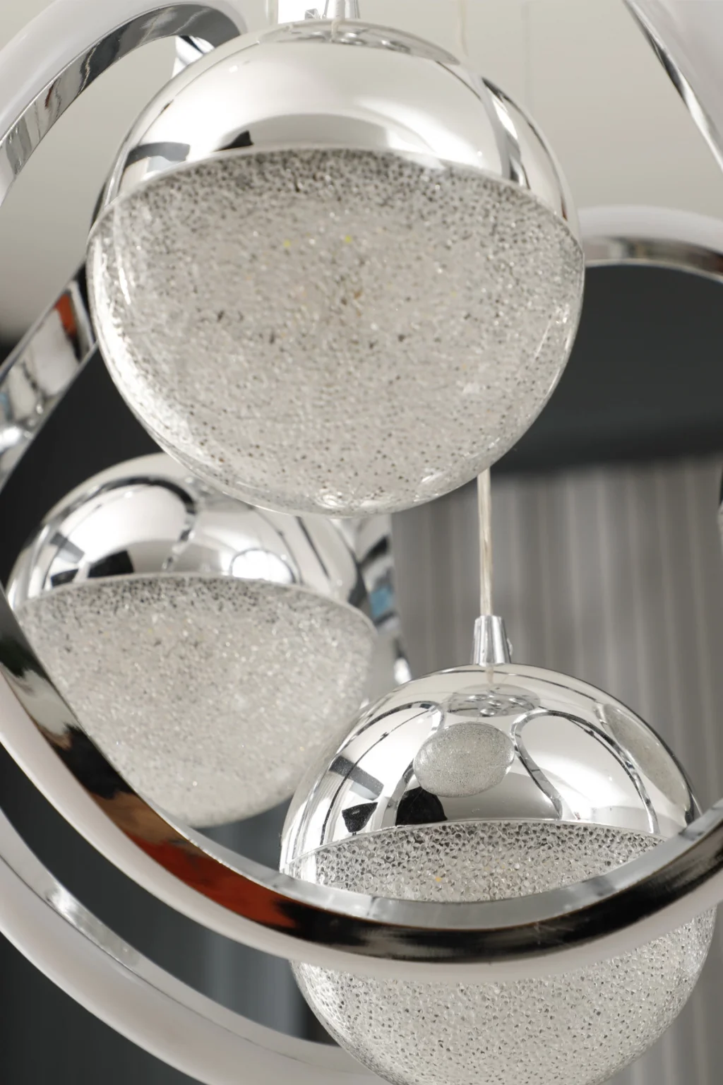 Dune 3 Renkli LED Avize 3+1 - Modern Taçlı Tavan Aydınlatma