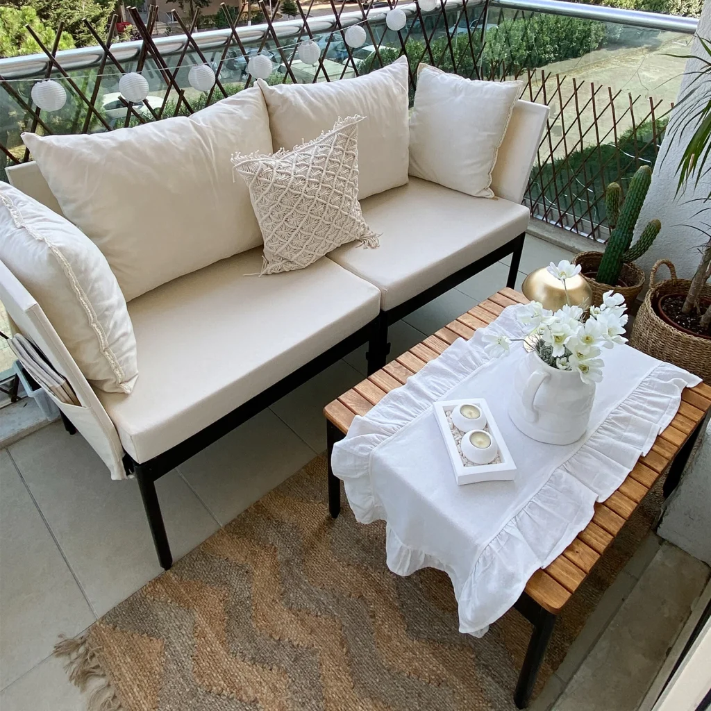 Mini Multilounge Krem Küçük Balkon Mobilyası – Şezlong ve Köşe Bahçe Seti