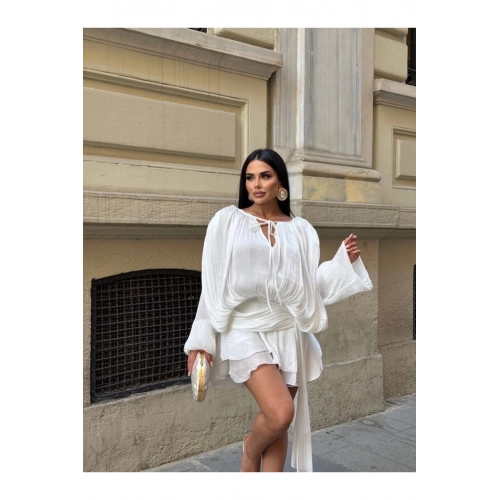 Kadın Beyaz Şifon Dökümlü Volanlı Kuşak Detaylı Şortlu Uzun Kollu Mini Boy Elbise