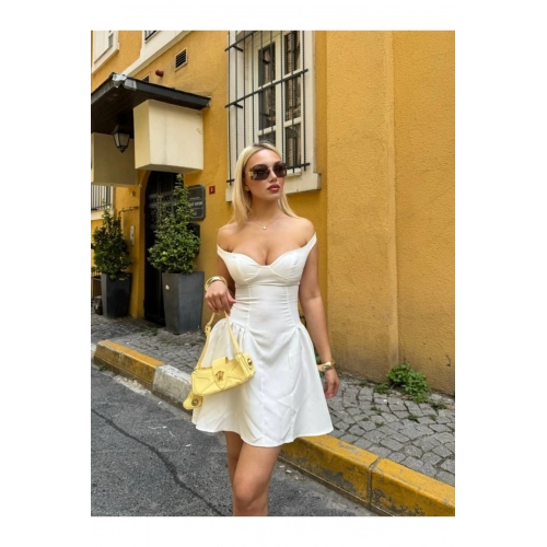 Kadın Lastikli Omzu Açık Göğüs Detaylı Fermuarlı Mini Boy Beyaz Elbise