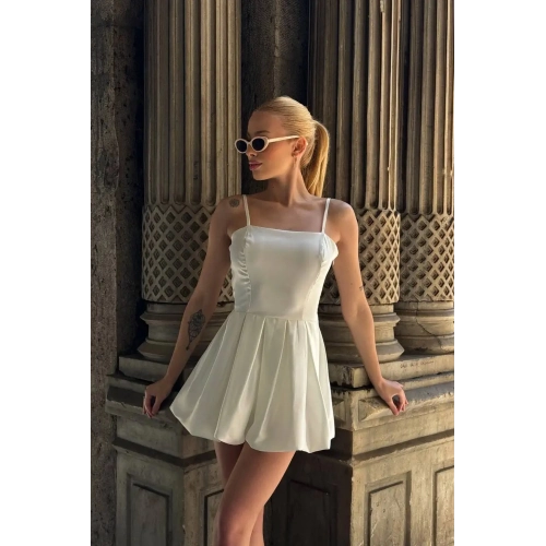 Askılı Şortlu Balon Etekli Beyaz Elbise