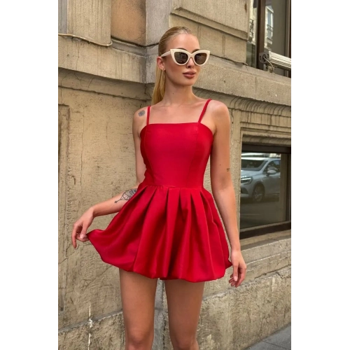 Askılı Şortlu Balon Etekli Kırmızı Elbise