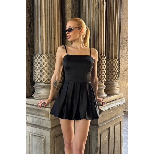 Askılı Şortlu Balon Etekli Siyah Elbise