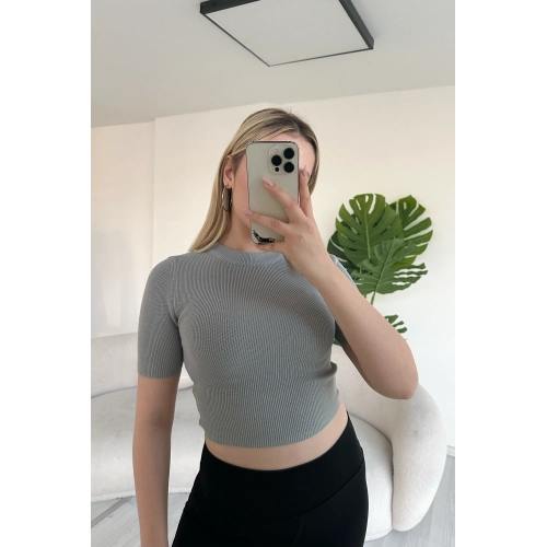 Bisiklet Yaka Kısa Kollu Gri Crop Triko Kazak