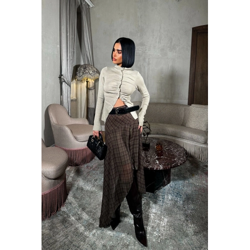 Ekose Desenli Yırtmaçlı Asimetrik Kesim Kahverengi Etek