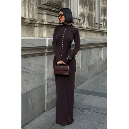 Kadın Düğme Detaylı Uzun Kollu Büzgülü Halter Yaka Kahverengi Maxi Elbise