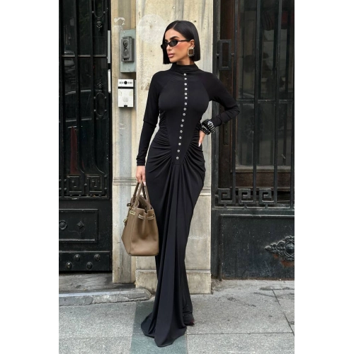 Kadın Düğme Detaylı Uzun Kollu Büzgülü Halter Yaka Siyah Maxi Elbise