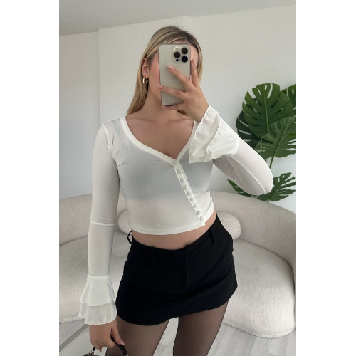 Şık Düğme Detaylı İspanyol Kol Beyaz Bluz