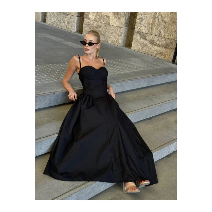 Prenses İnce Askılı Kalp Yaka Uzun Elbise