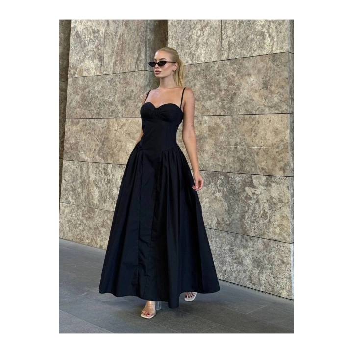 Prenses İnce Askılı Kalp Yaka Uzun Elbise