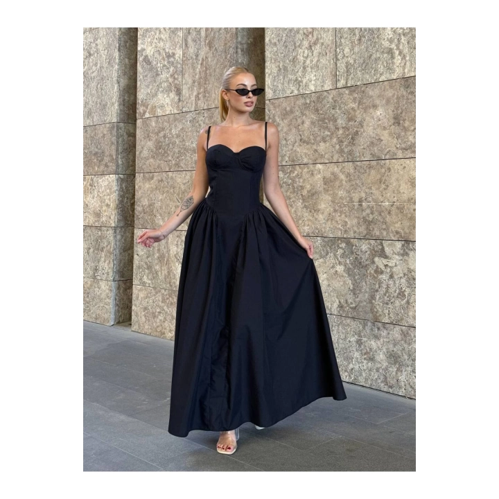 Prenses İnce Askılı Kalp Yaka Uzun Elbise