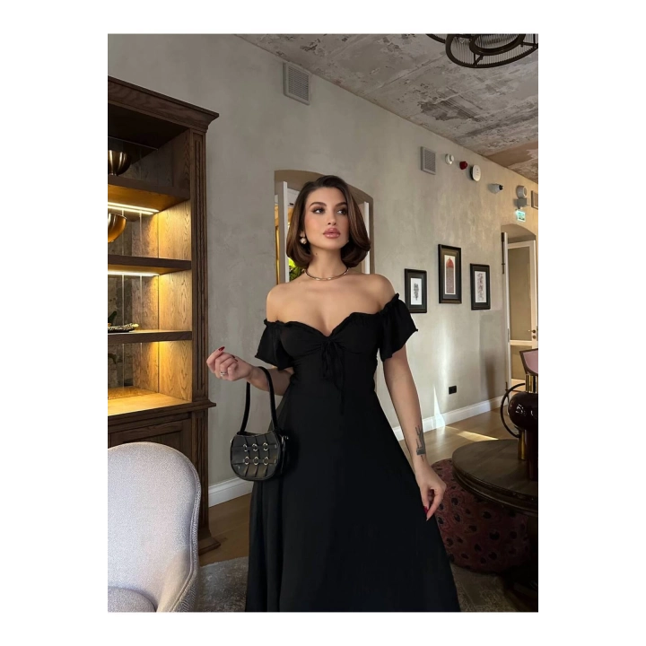 Off-Shoulder Siyah Maxi Elbise