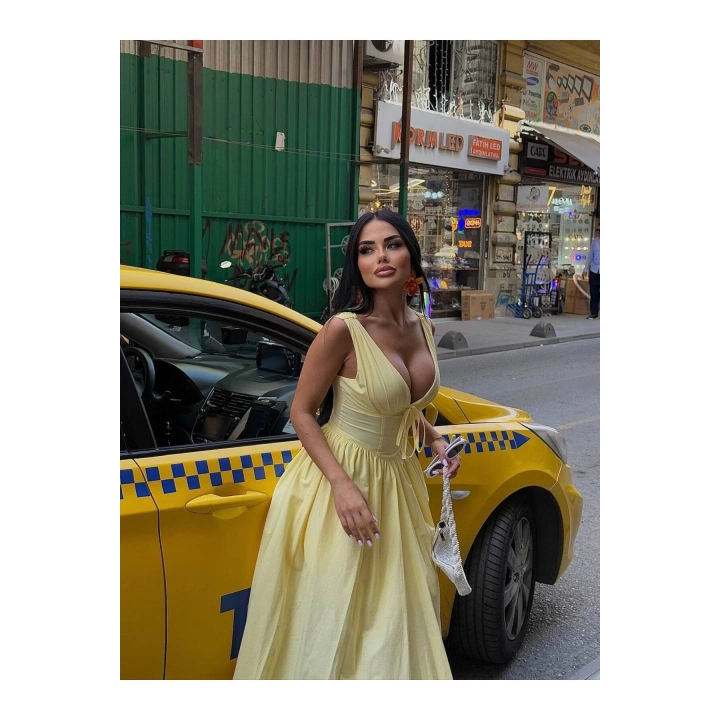 Kalın Askılı Büzgü Detaylı Korsaj Form Elbise