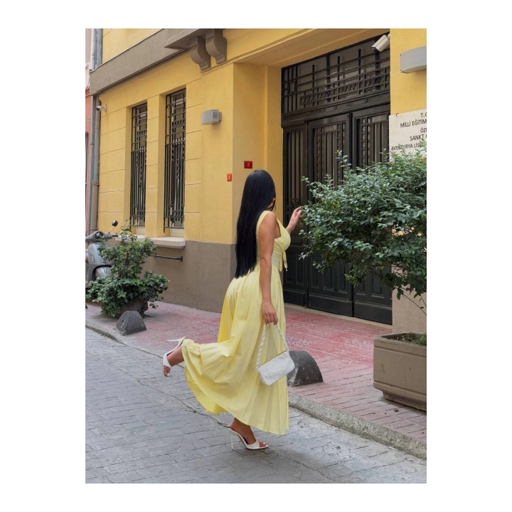 Kalın Askılı Büzgü Detaylı Korsaj Form Elbise