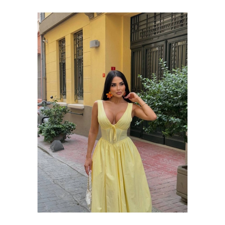 Kalın Askılı Büzgü Detaylı Korsaj Form Elbise