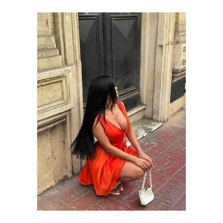 Korsaj Detaylı Şortlu Saten Elbise