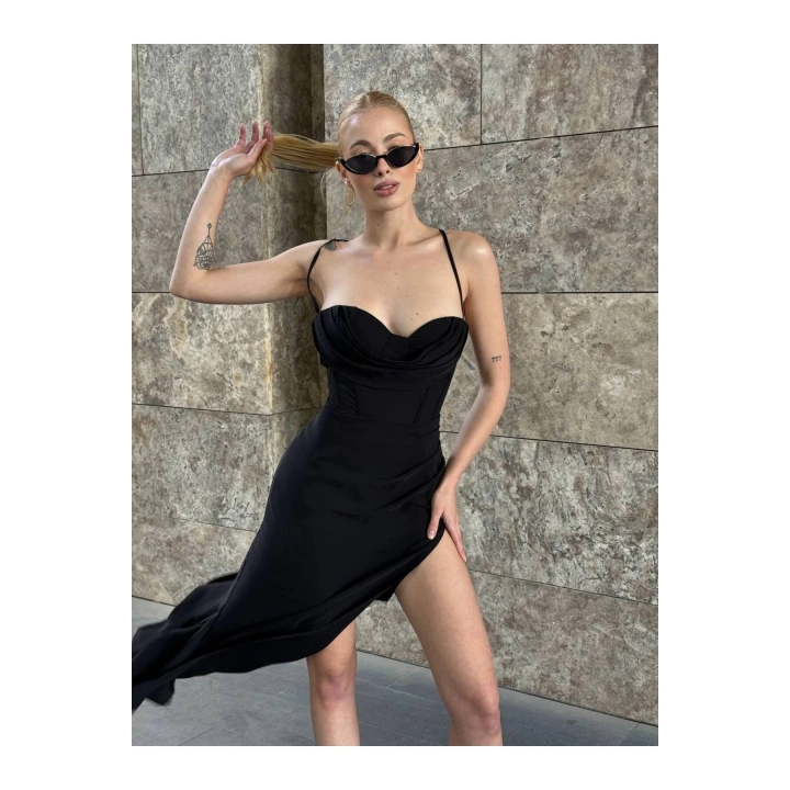 Askılı Göğüs Drape Detaylı Maxi Elbise