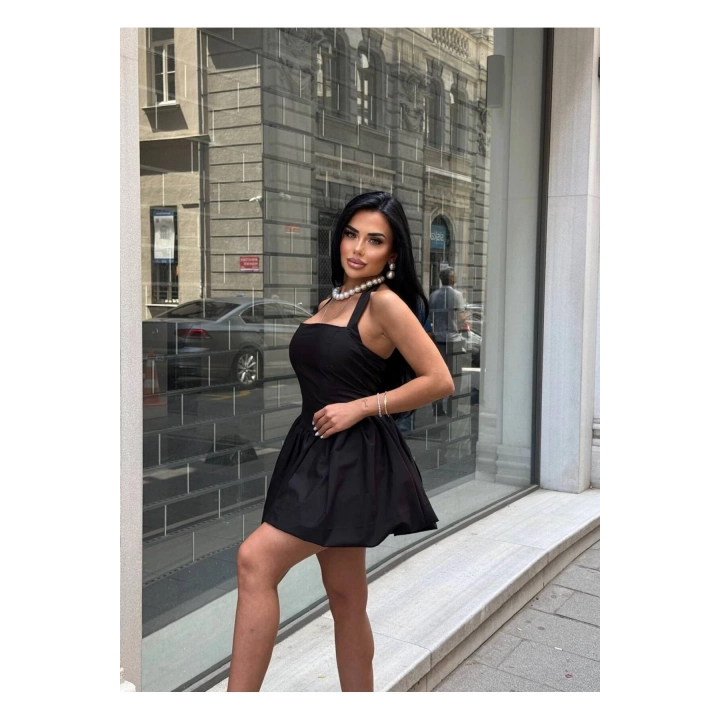 Boyundan Bağlamalı Kare Yaka Balon Astarlı Mini Siyah Elbise