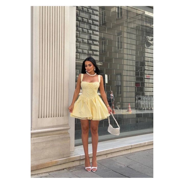 Korse Görünümlü Dantel Detaylı Sarı Astarlı Askılı Mini Elbise