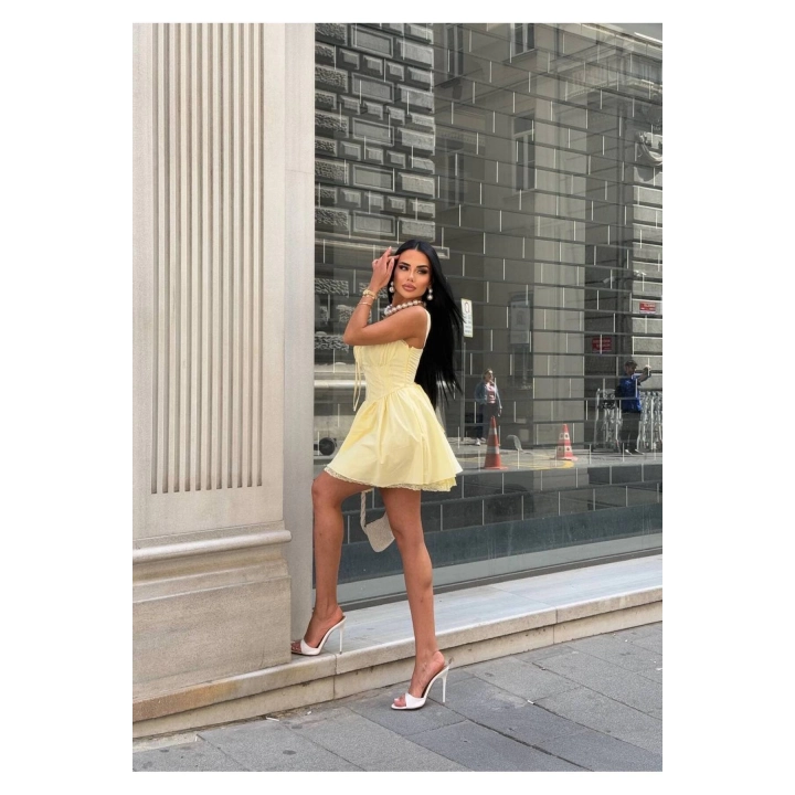 Korse Görünümlü Dantel Detaylı Sarı Astarlı Askılı Mini Elbise