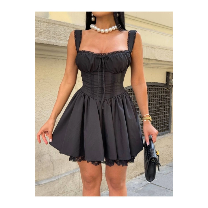 Korse Görünümlü Dantel Detaylı Siyah Astarlı Askılı Mini Elbise