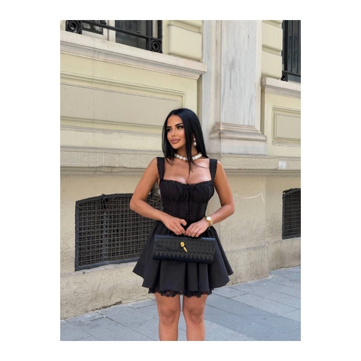 Korse Görünümlü Dantel Detaylı Siyah Astarlı Askılı Mini Elbise