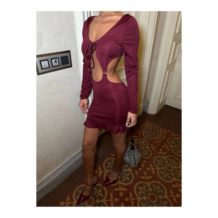 Bordo Yırtmaçlı Cut-Out Mini Elbise –Uzun Kollu Bağlamalı Derin Dekolteli