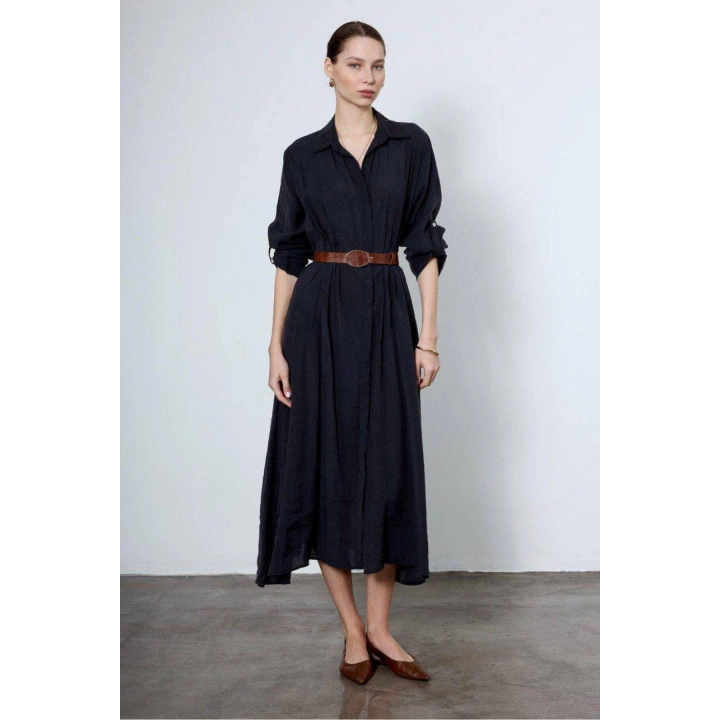 Kadın Siyah Tansel Kumaş Kemerli Düğmeli Uzun Kollu Salaş Midi Boy Gömlek Yaka Elbise